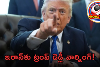 Donald Trump మీడియా సమావేశంలో మాట్లాడుతున్న దృశ్యం; నేపథ్యంలో అమెరికా జెండాలు కనిపిస్తూ, ఇరాన్‌పై భీకర దాడులకు సిద్ధమని ప్రకటిస్తూ గంభీరంగా వ్యాఖ్యలు చేస్తున్న సందర్భం.